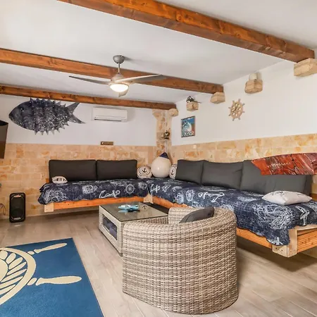 Cozy In Novi Vinodolski